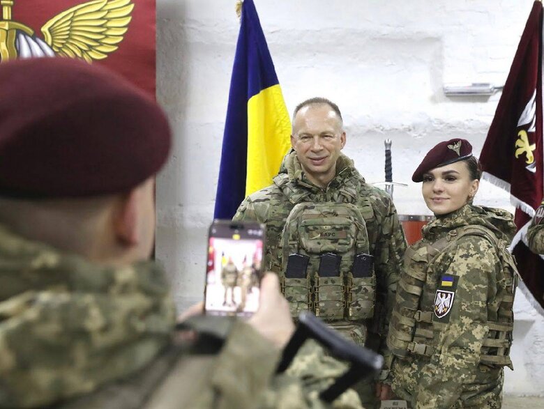 Сирський відвідав воїнів на Курському напрямку