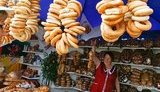 На Сорочинском ярмарке для Тимошенко сделали оберег. ФОТОрепортаж