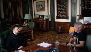 Голлівудський актор Шон Пенн приїхав до України та зустрівся із Зеленським. ВIДЕО