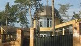 "Скромный" Плющ достраивает особняк в "Пуще-Водице". ФОТОрепортаж+ВИДЕО