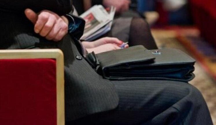 Honcharuk announces government staff reduction by at least 10%