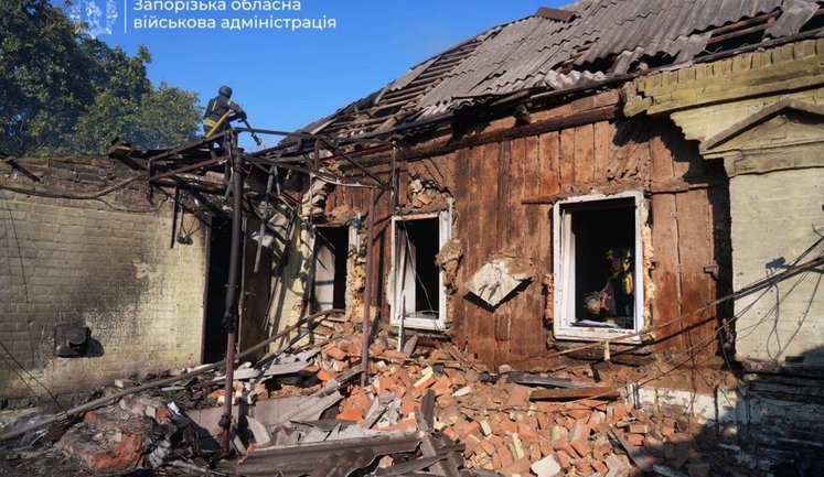 Ворог атакував Запоріжжя: пошкоджено будинок, є постраждалий. ФОТОрепортаж