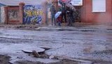 Мариуполь затопило фекалиями: улицы и дворы заливает нечистотами. ФОТОрепортаж