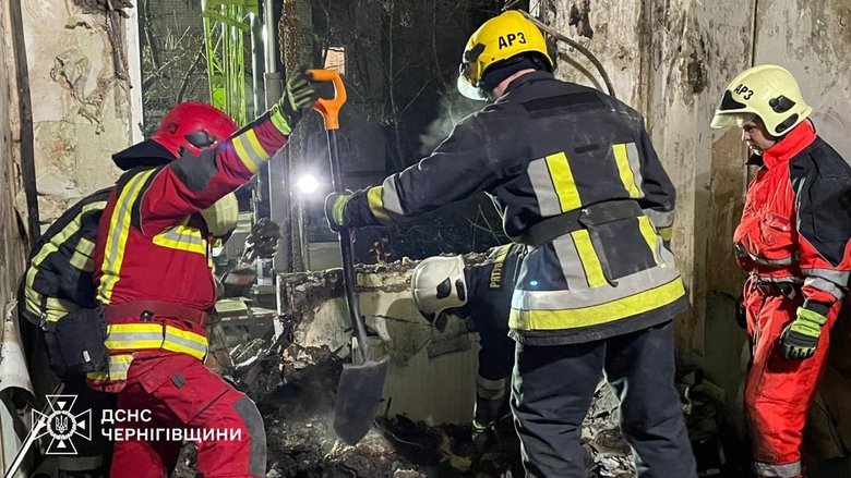 Аварійно-пошукові роботи в Чернігові завершено