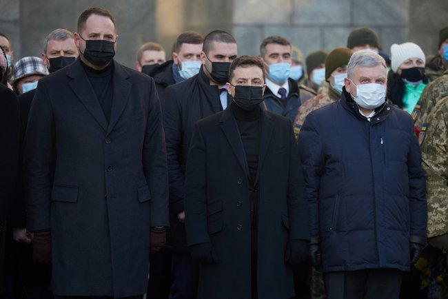 Zelenskyi honors servicepersons who died for Ukraines independence 11