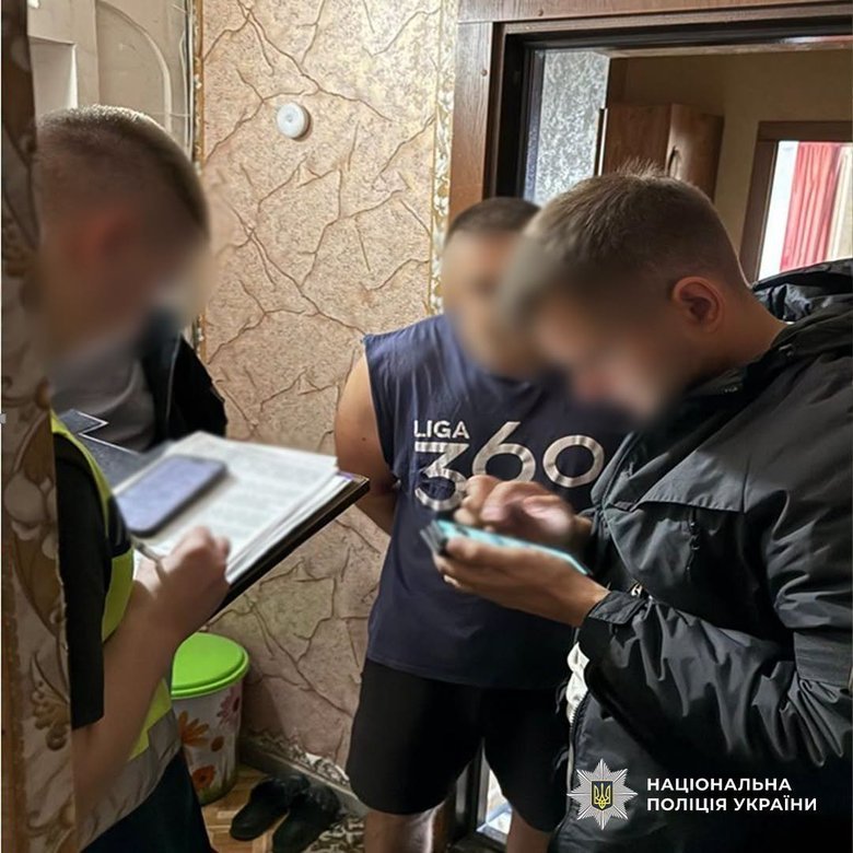 У Києві викрили схему фіктивних шлюбів для незаконного виїзду чоловіків за кордон