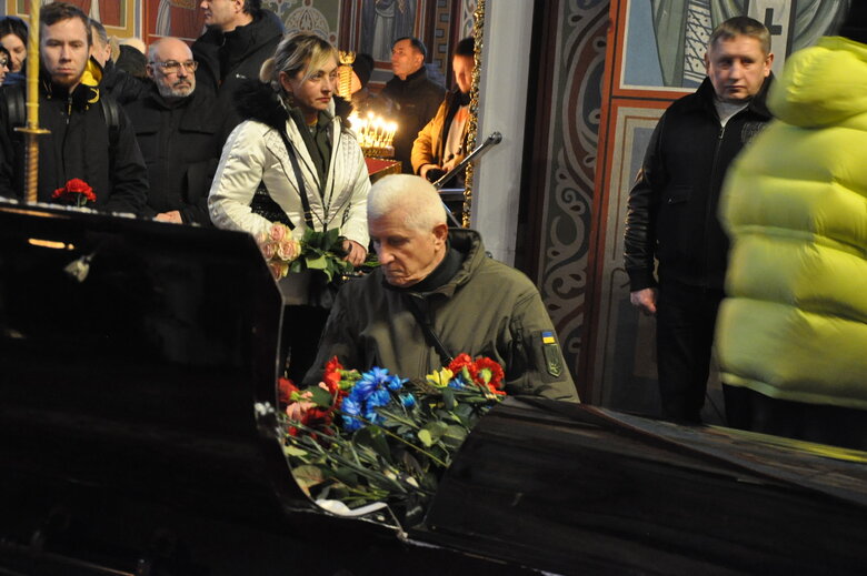 Із загиблим українським воїном Денисом Галушком попрощалися у Києві 14