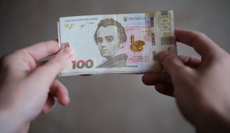 Мінекономіки пояснило, де візьмуть гроші на виплату тисячі гривень українцям: "Це кошти, які ми не встигаємо освоїти цього року"