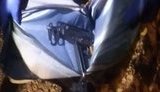 Патрульные обнаружили в рюкзаке 18-летнего виннитчанина, ехавшего на велосипеде, автоматический пистолет Scorpion, 40 патронов и балаклаву. ВИДЕО