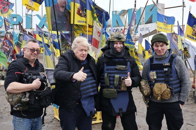 Джонсон на фронті