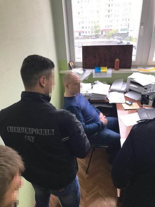 На взятке $500 задержан следователь Нацполиции в Одессе, - СБУ 03