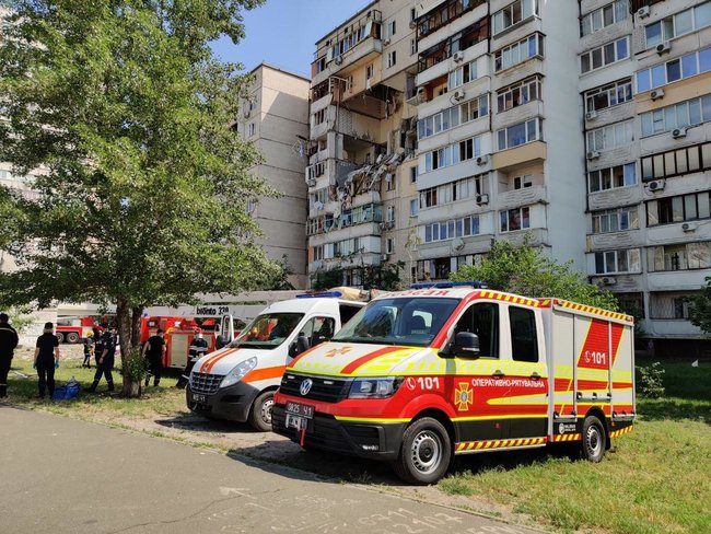 Вибух будинку в Києві: 2 загиблих, деблоковано 3 людей, 21 - евакуйовано 01