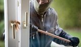 89-летняя бабушка с 14-летней внучкой поймали квартирного вора во Львове