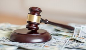 545 тисяч у Вищій раді правосуддя та 317 тисяч у ВАКС: Мінфін показав зарплати судової влади