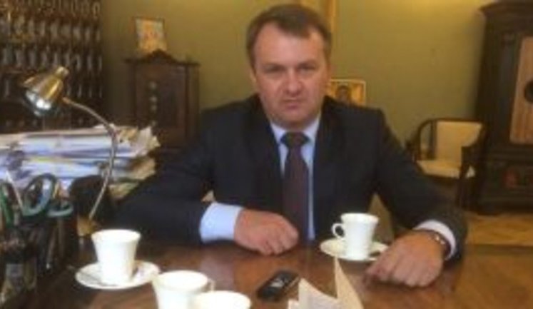 Губернатор Львівщини Олег Синютка: "Багато солі з'їли разом з Садовим? Так це ж допомагає у житті. Він знає, що я все знаю…"