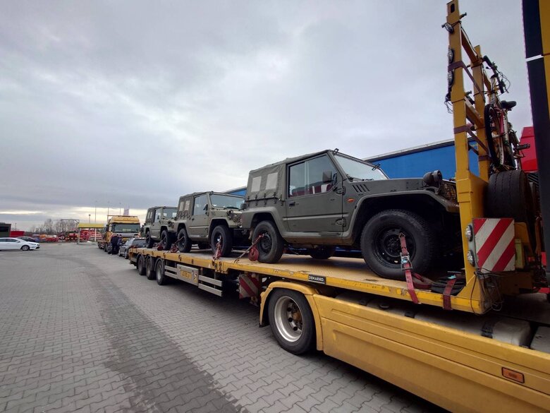 Japan donates batch of vehicles to Armed Forces of Ukraine 02