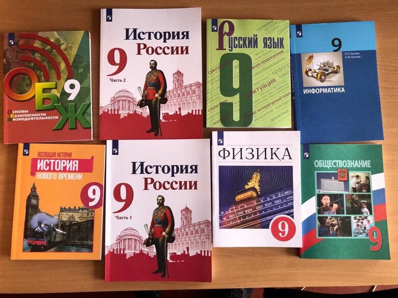Полиция на Харьковщине задержала двух предателей, распространявших в учебных заведениях пропагандистскую пророссийскую политику 04