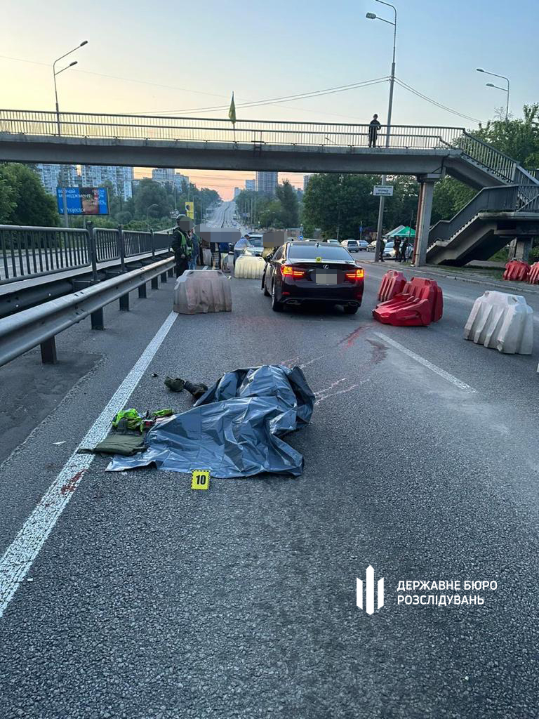 ДБР завершило розслідування щодо судді Тандира, який п’яним збив військового на блокпосту 01