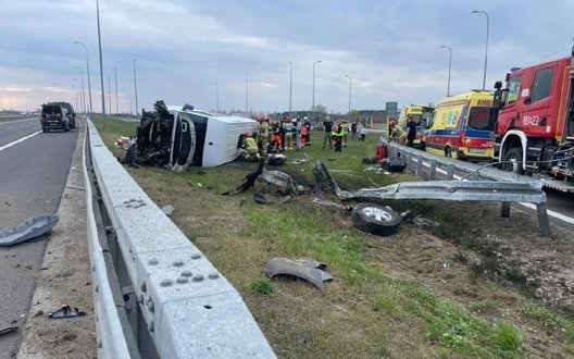 Автобус з українцями потрапив у ДТП в Польщі: є постраждалі