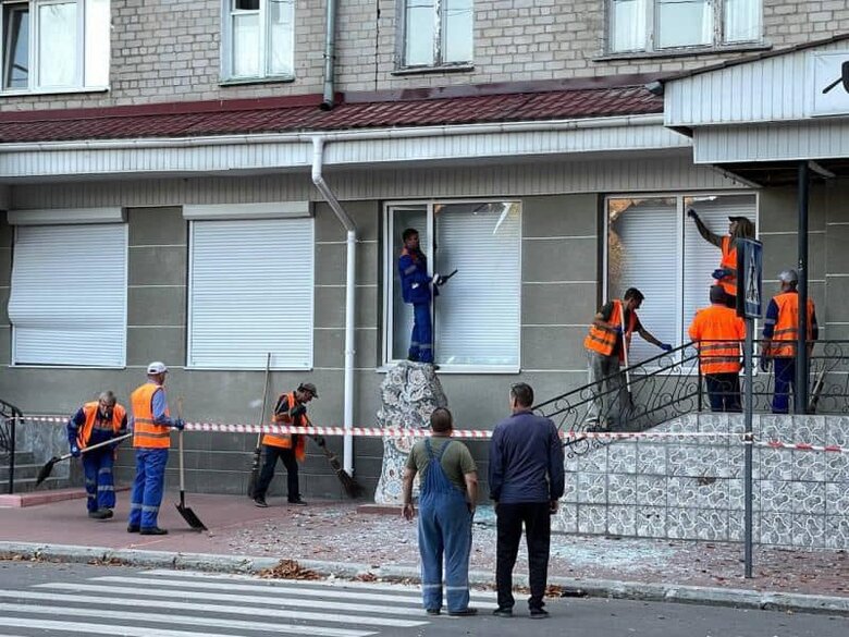 Удар по Кременчугу: повреждены дома, 32 человека пострадали 01