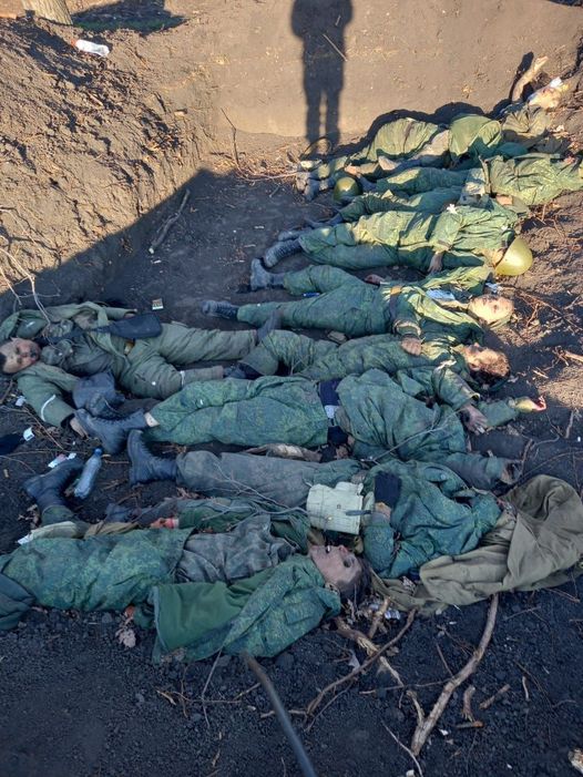 ЗСУ виявили братську могилу російських окупантів у Харківській області 01