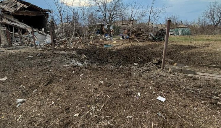 Россияне во второй раз за день атаковали Краматорск авиабомбами: погибли три человека, трое, в том числе подросток, ранены. ФОТО