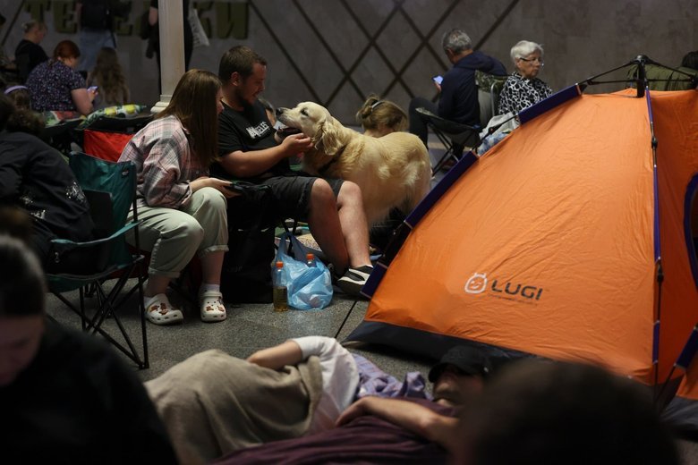 52,500 people took shelter in Kyiv’s metro stations overnight, including nearly 4,500 children