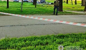 Припарковане авто вибухнуло у Дніпрі: травмовано двох чоловіків. ФОТО