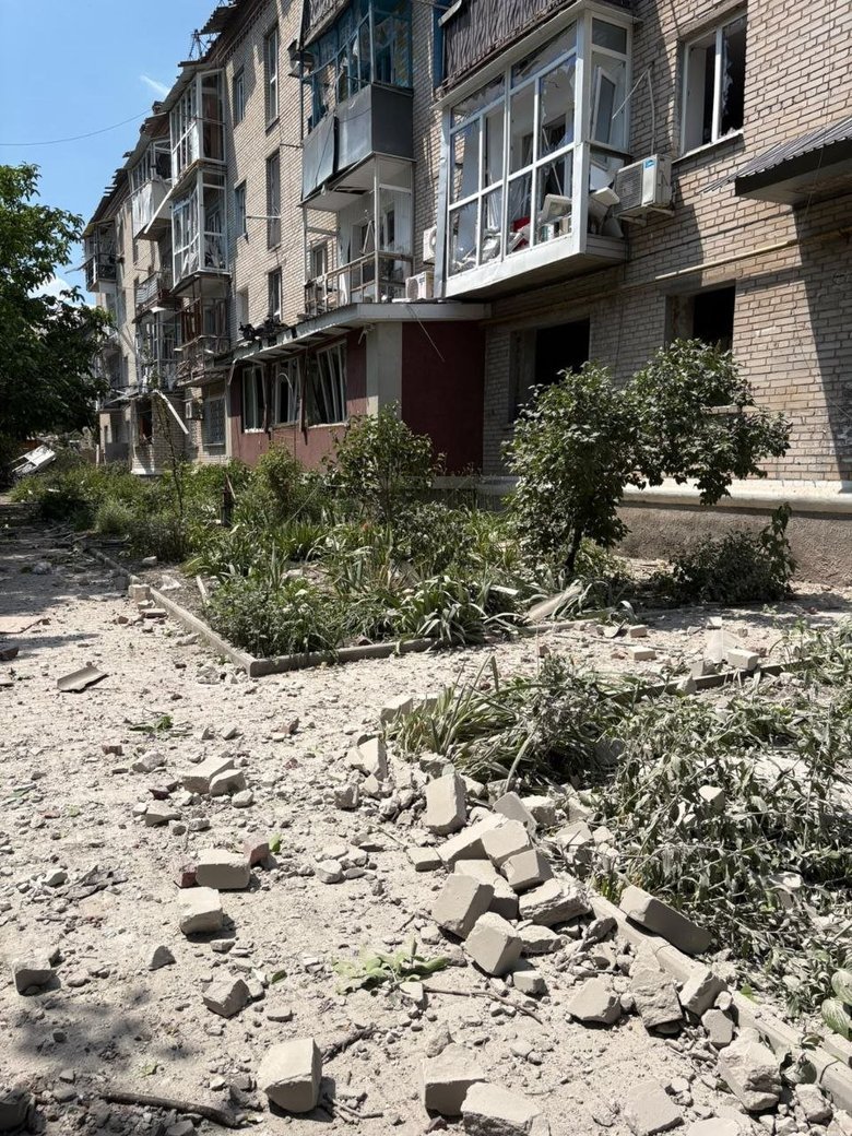 Sloviansk'янськ після обстрілу