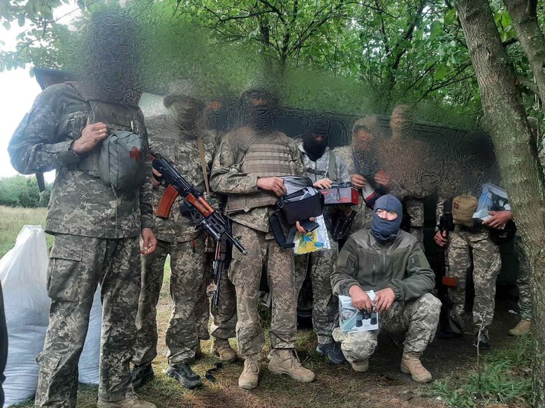 Українським воїнам терміново потрібні два дрони Мавік-3 та рації Motorola. Йдуть важкі бої на декількох напрямках, - волонтерка Юсупова 05