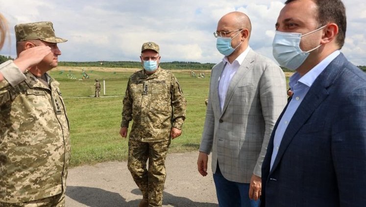 Шмыгаль и премьер Грузии Гарибашвили посетили Яворовский полигон. ФОТОрепортаж