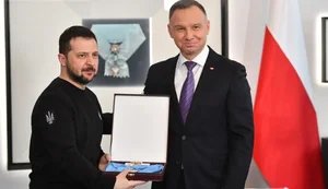 У Навроцкого призвали Туска лишить Зеленского ордена Белого Орла