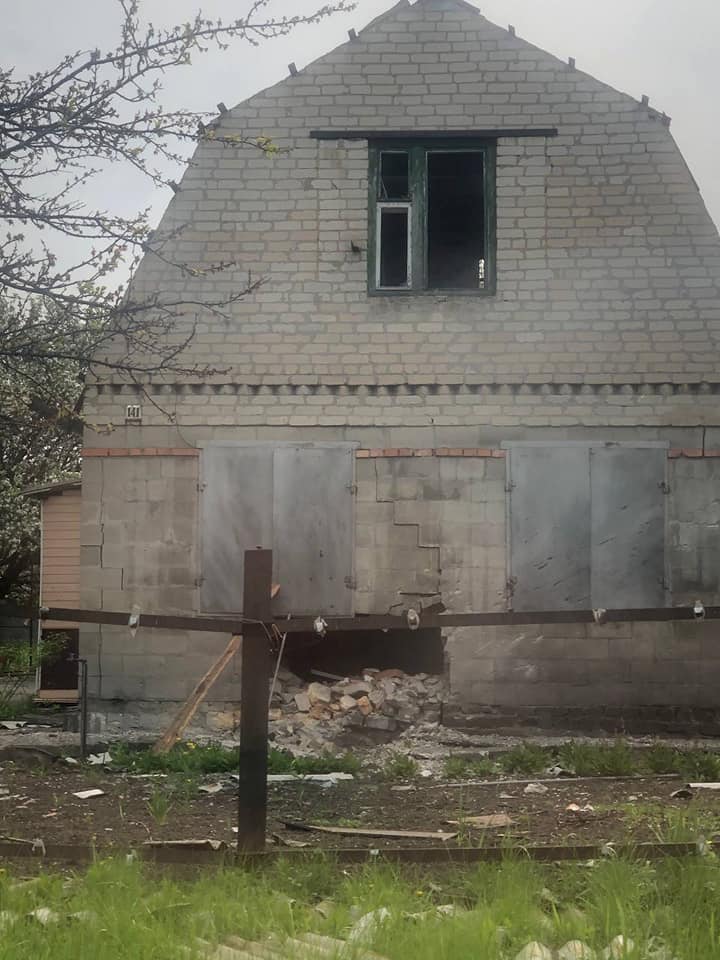 Russian troops are shelling entire front line in Donetsk region 06