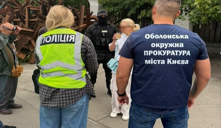 Фіктивні шлюби з жінкою з інвалідністю за $7 тис. організували для ухилянтів у Києві, - поліція. ФОТО