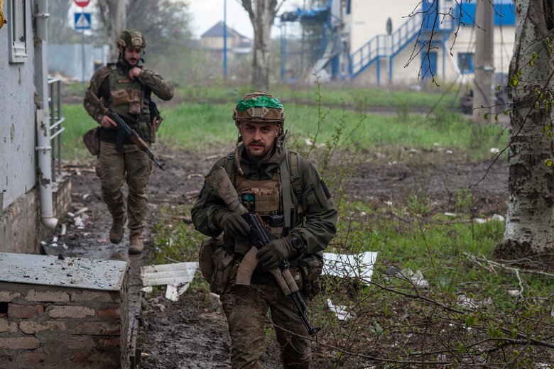 Бахмут. Супротив триває, - 93 ОМБр Холодний Яр 16