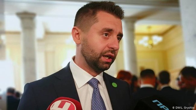 С законопроектом у нас жопа: как пытаются поделить игорный бизнес при Зеленском 01
