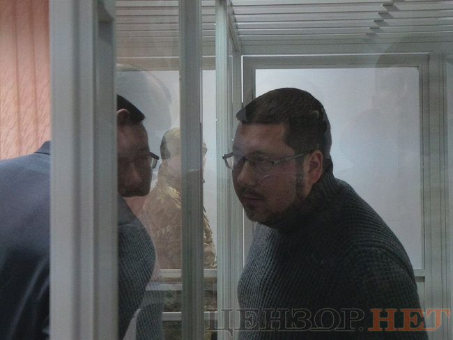 Суд вирішив розглядати справу Єжова в закритому режимі 06