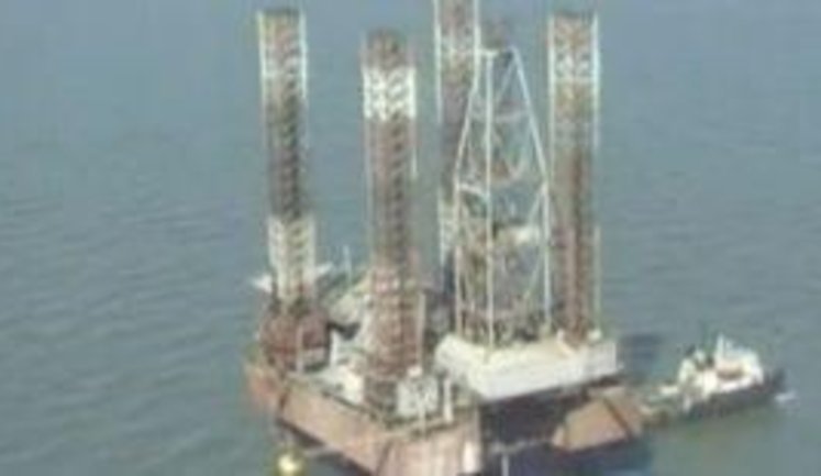 Россия вывезла украденные "вышки Бойко" в свои территориальные воды