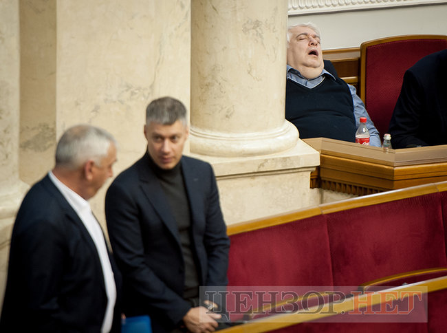 Розмова Лозового з Новинським і Папієвим та суперечка Парубія з Яценком, - день роботи ВР 5 грудня 14