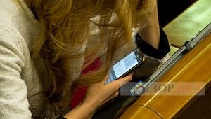 Нардеп ОПЗЖ Славицкая во время заседания Рады вела переписку с "любимым человеком": "Я говорю давай на квартире". ФОТОрепортаж
