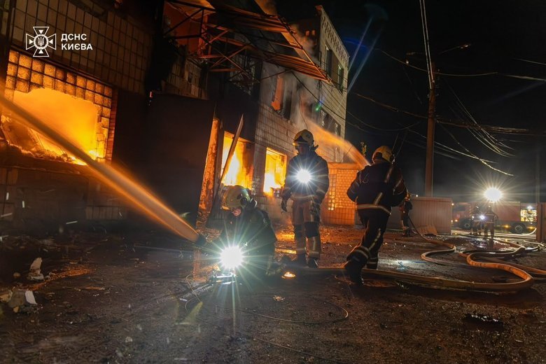 У Києві через російську атаку загинули двоє людей, серед поранених — дитина