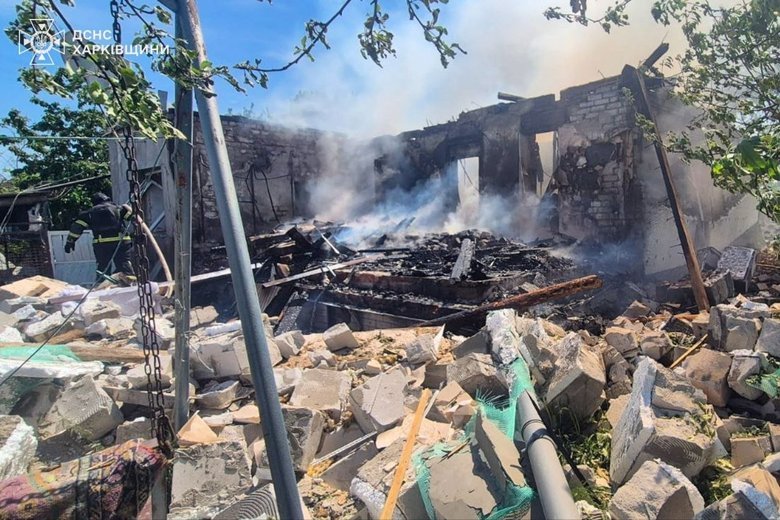Жінка загинула під завалами після удару дронів РФ по Куп’янському району