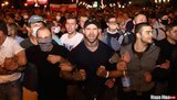 Протестувальники в Білорусі оголосили загальнонаціональний страйк: вимагають визнати Тіхановську президентом, звільнити політв
