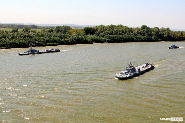 В акваторії Дунаю стартували українсько-румунські навчання ВМС Riverine-2020 06
