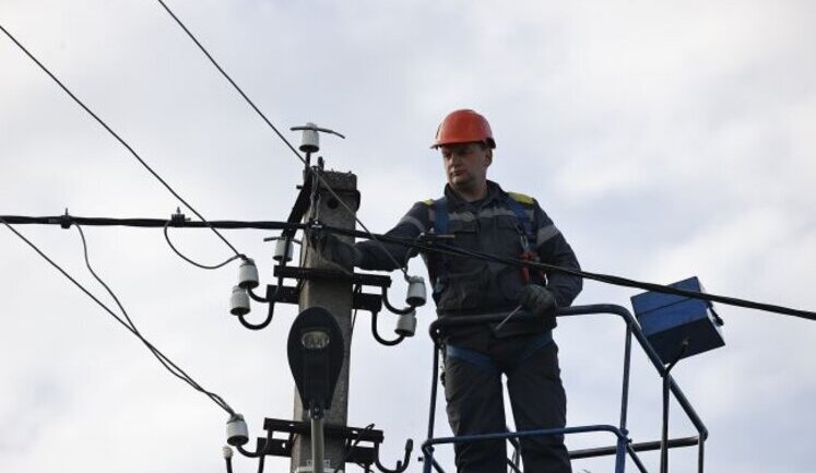 Україна запустила мережу батарей для підтримки енергосистеми після обстрілів, - WSJ