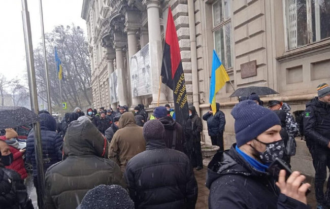Вово, вже не смішно: у Полтаві, Житомирі та Львові протестують проти підвищення тарифів, демонстранти перекривають траси 08