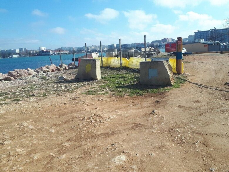We are waiting for AFU!: Yellow Ribbon activists draw Russian symbols in Sevastopol and Feodosia and remind that Crimea is Ukraine 05
