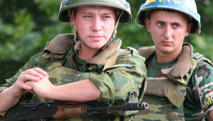 "Миротворців із Білорусі, яка є союзником агресора, на Донбасі не може бути", - Шушкевич про розмову з Порошенком