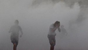 Побоище на Троещине - на митинг против застройки пустили слезоточивый газ, затем напали люди с арматурой в руках