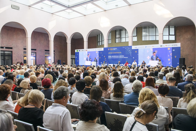 Over UAH 7 bln invested in Ukrainian schools in recent years 02